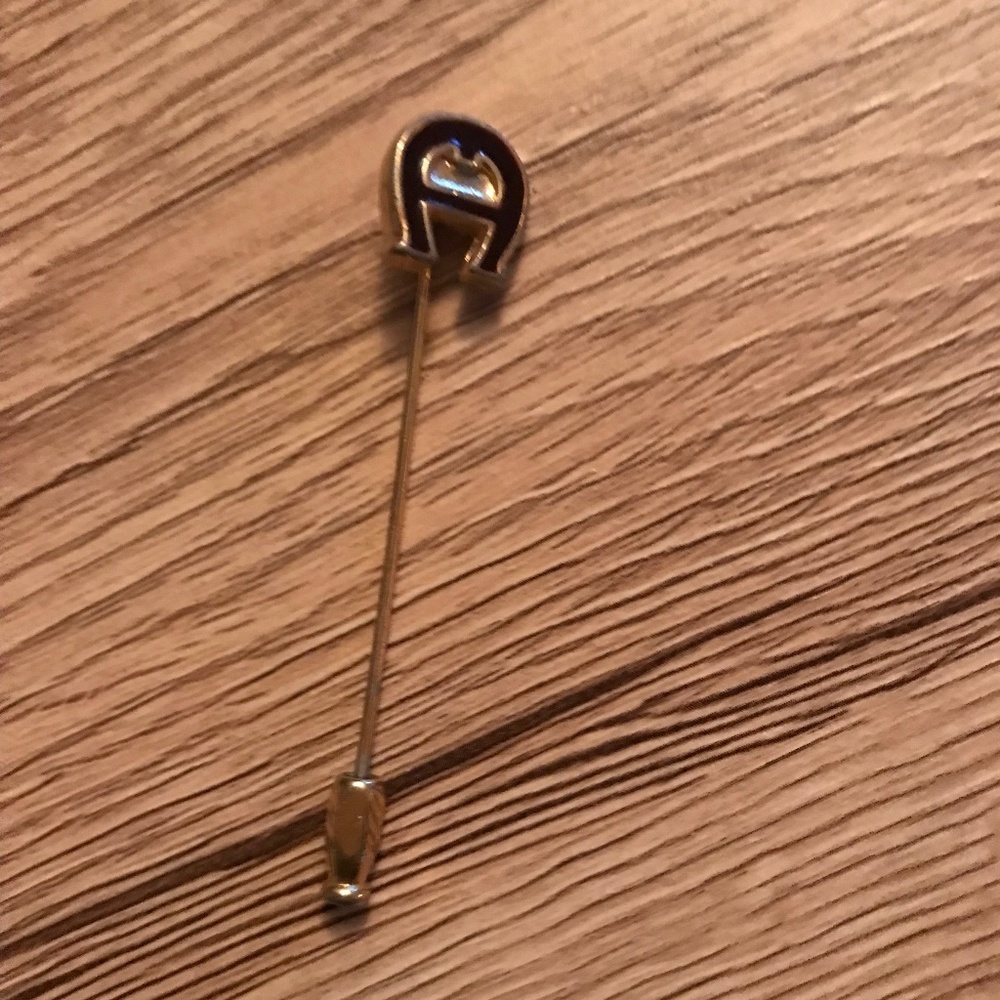 Etienne Aigner Stick Pin